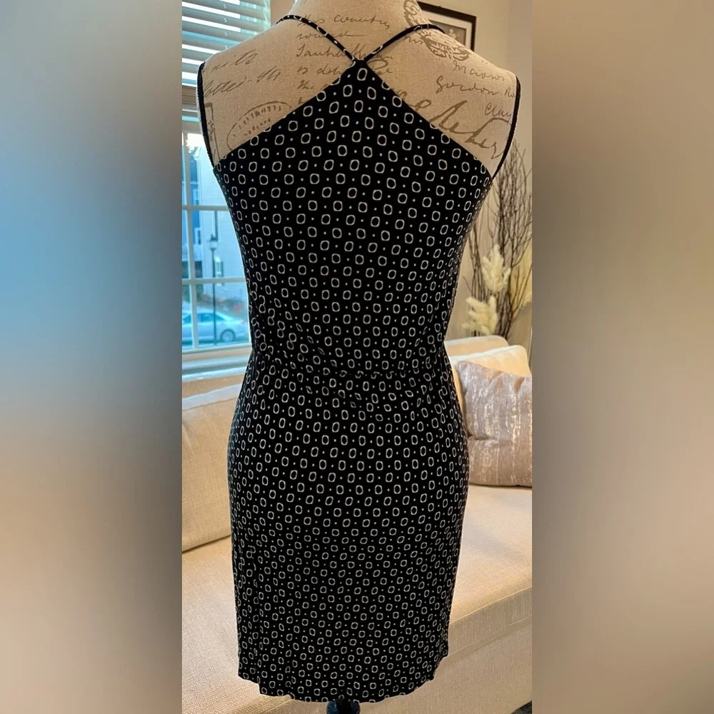 LOFT Petite Racerback Flowy Cinched Geometric Black White Mini XXSP Mini Dress - Picture 2 of 12